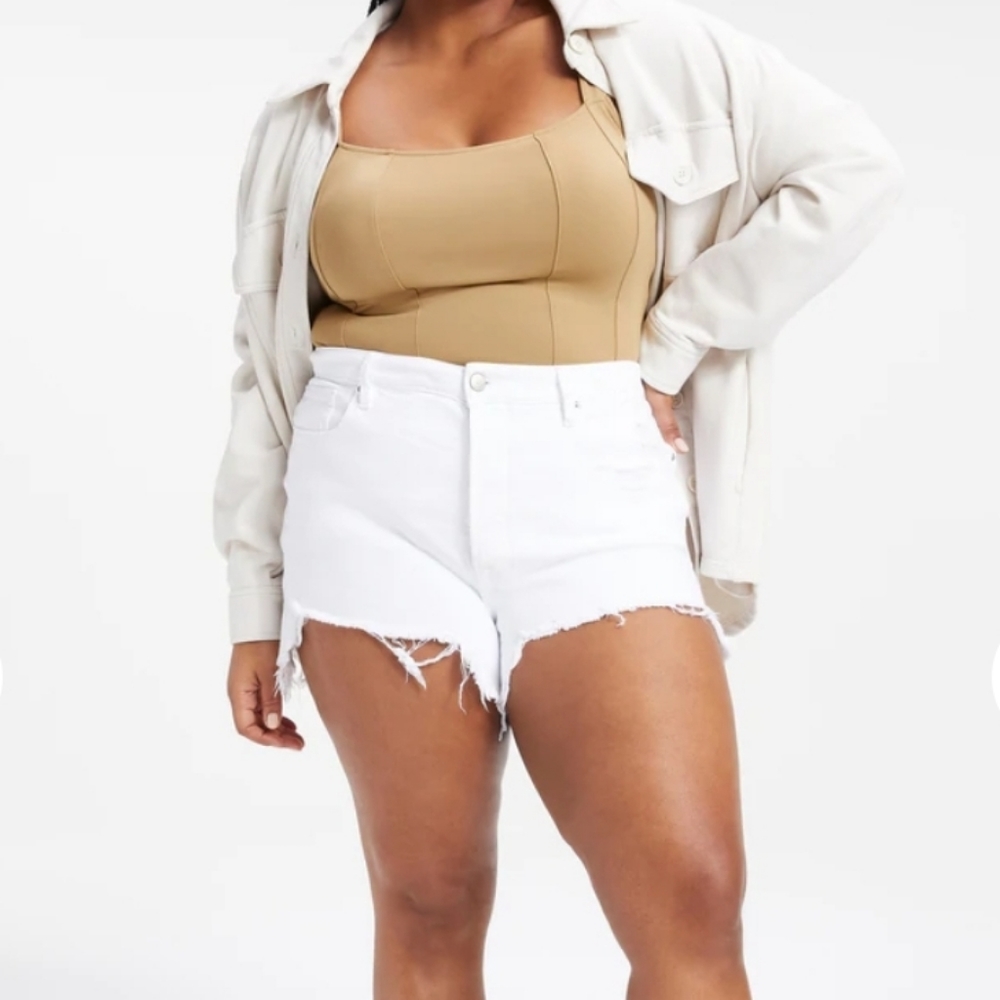 Good American Bombshell Shorts NWOT